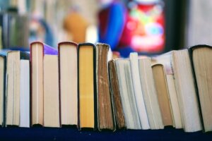 Buying Books on a Budget – The College Edition the feel good moment