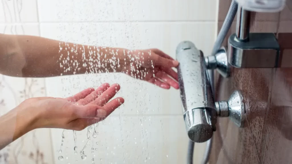 Avoid Hot Water  For Hair Wash 